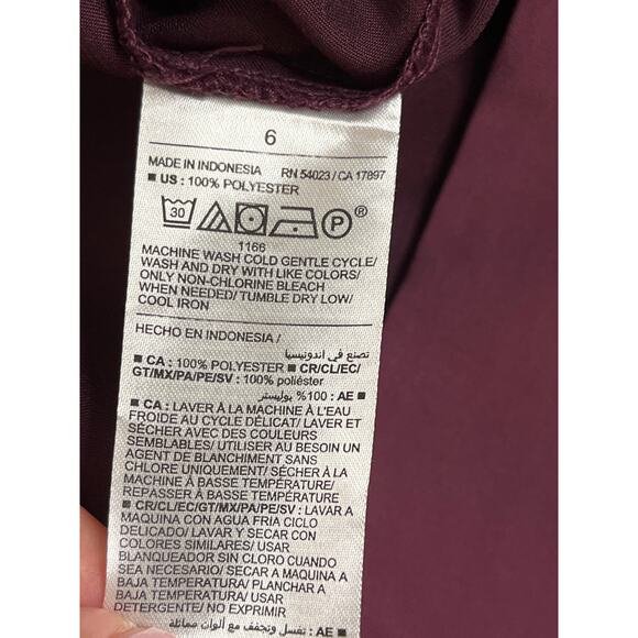 Old navy high rise full length wide leg cherry bark satin pants, size 6 - Picture 13 of 16